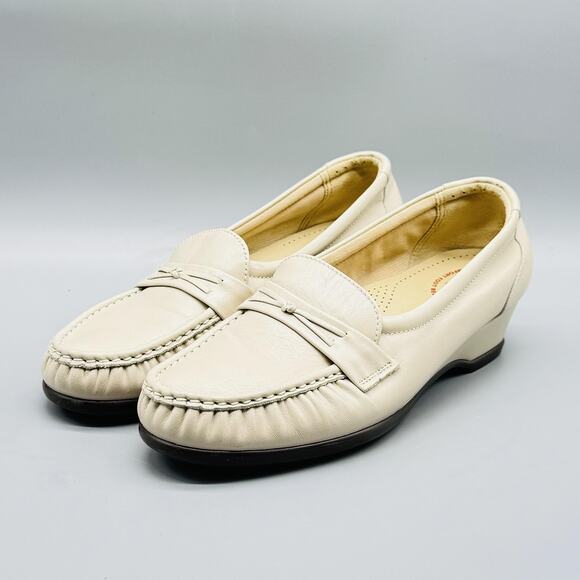 SAS Shoes Womens 7 Beige Leather Loafers Tripad Comfort Easier Wedge Slip On - Picture 2 of 10
